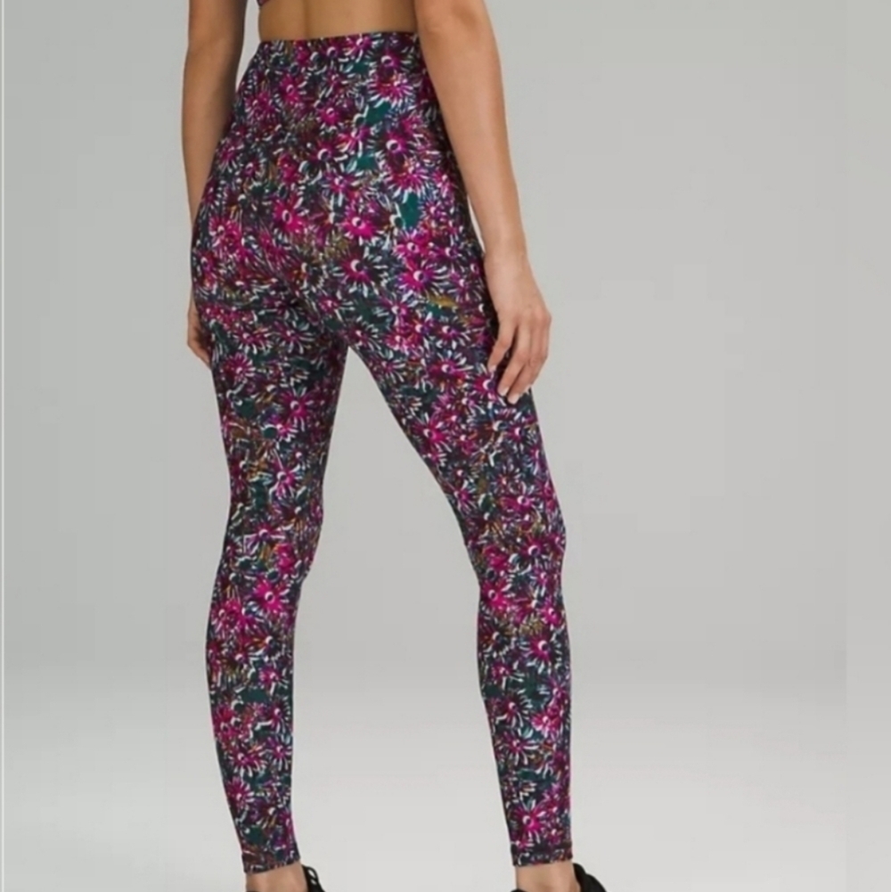 Lululemon Run Swift Speed High-Rise Tight 28" Leggings - Picture 2 of 6